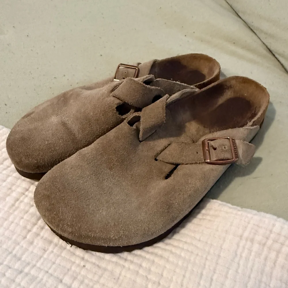 Birkenstock Bostons - Picture 1 of 4